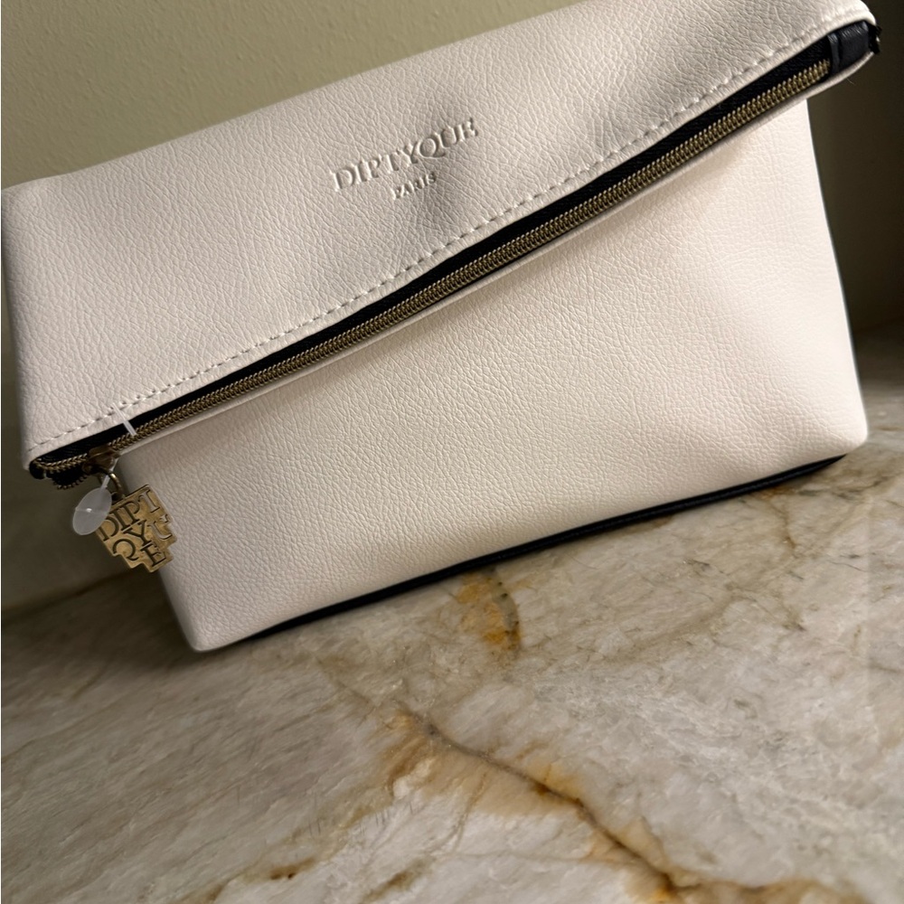 Qatar Airways Diptyque Business Class Amenity Kit
